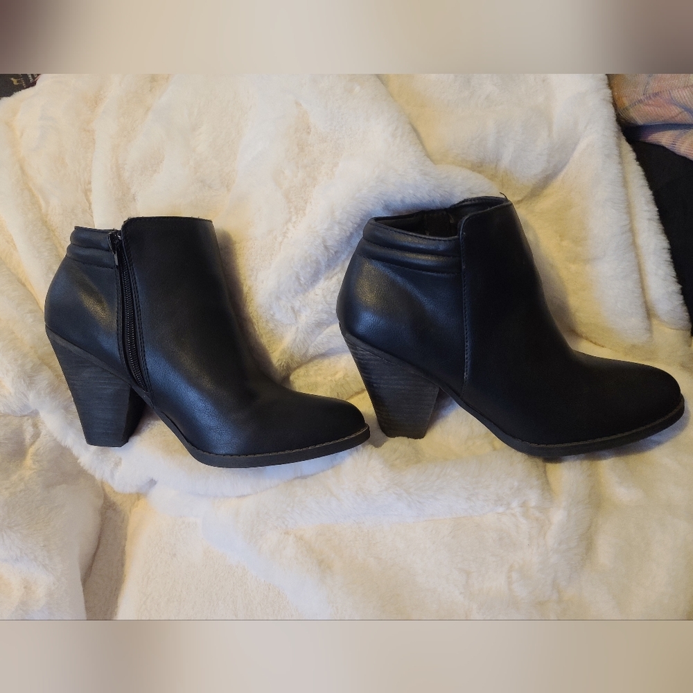 Mia Boots